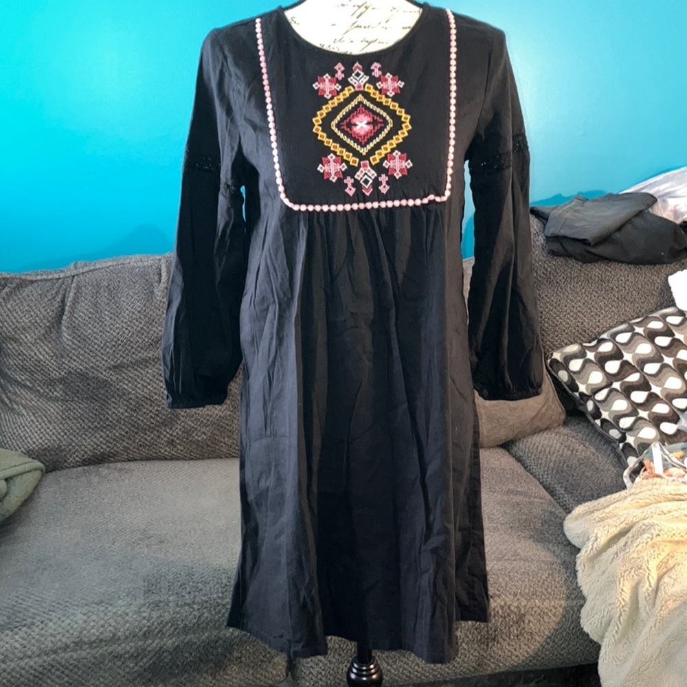 🔹4 for $30 Old Navy Embroidered Dress, Girls XL (14-16) Plus